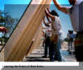 lifting_wall.jpg (83021 bytes)